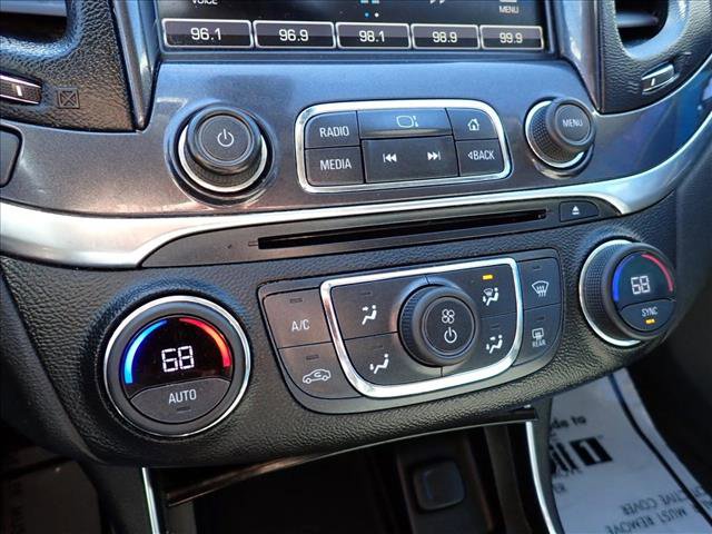 Used 2015 Chevrolet Impala LT w/ Convenience Package image 17