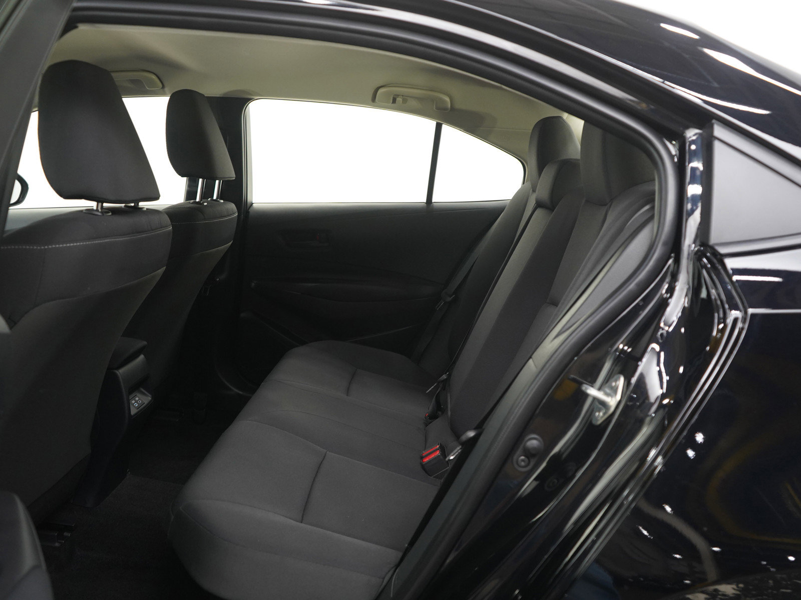 Used 2025 Toyota Corolla LE image 15