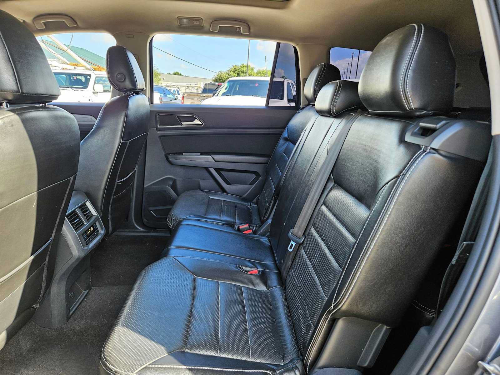 Used 2018 Volkswagen Atlas Launch Edition AWD/4WD image 14
