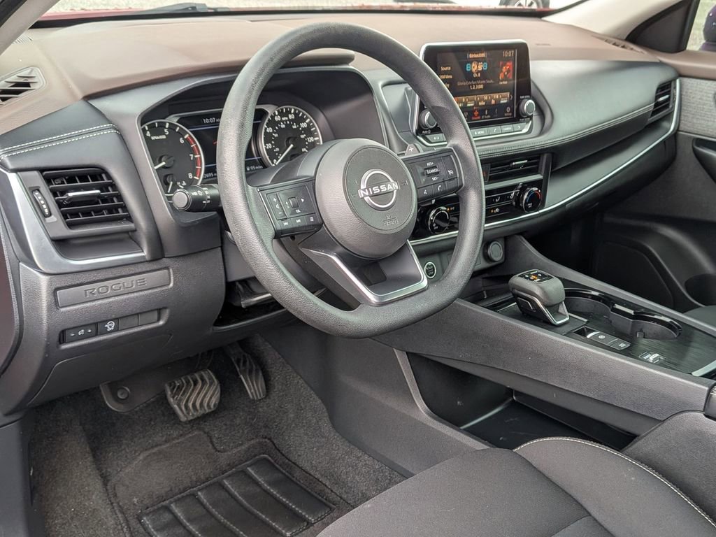 Used 2023 Nissan Rogue S FWD image 30