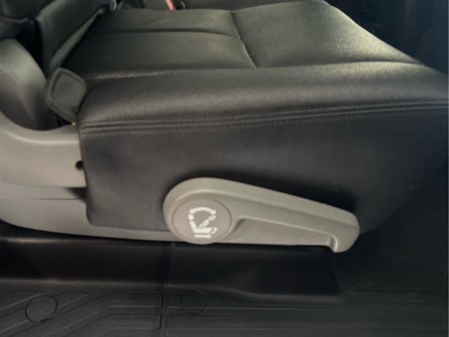 Used 2022 Toyota Sequoia SR5 image 33