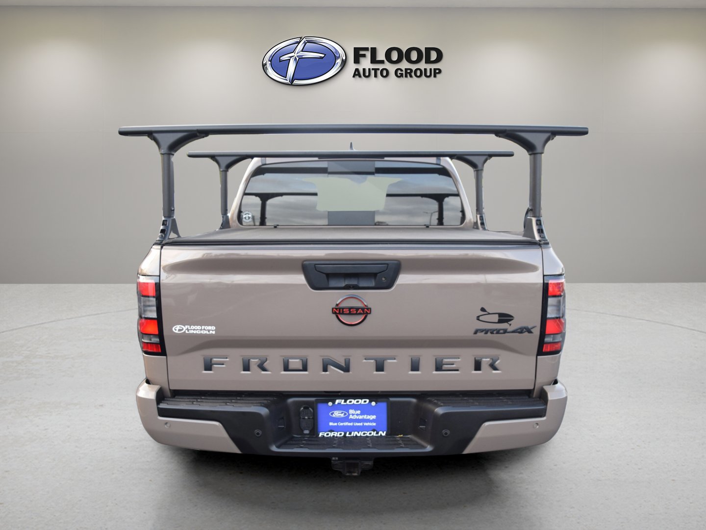 Used 2023 Nissan Frontier PRO-4X w/ Pro Convenience Package AWD/4WD image 5