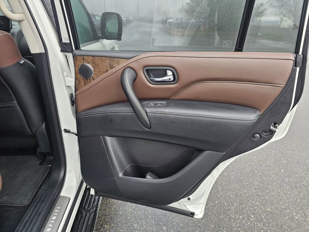 Used 2023 INFINITI QX80 Premium Select w/ Cargo Package image 14