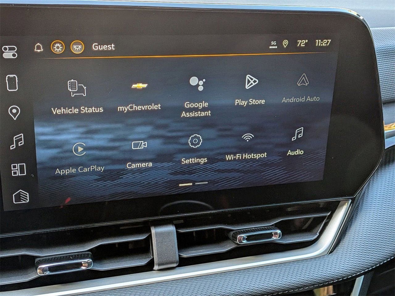 New 2026 Chevrolet Equinox LT w/ Midnight Edition FWD image 15