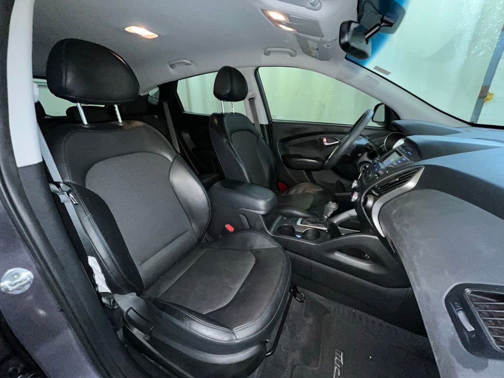 Used 2015 Hyundai Tucson GLS w/ Option Group 02 image 12