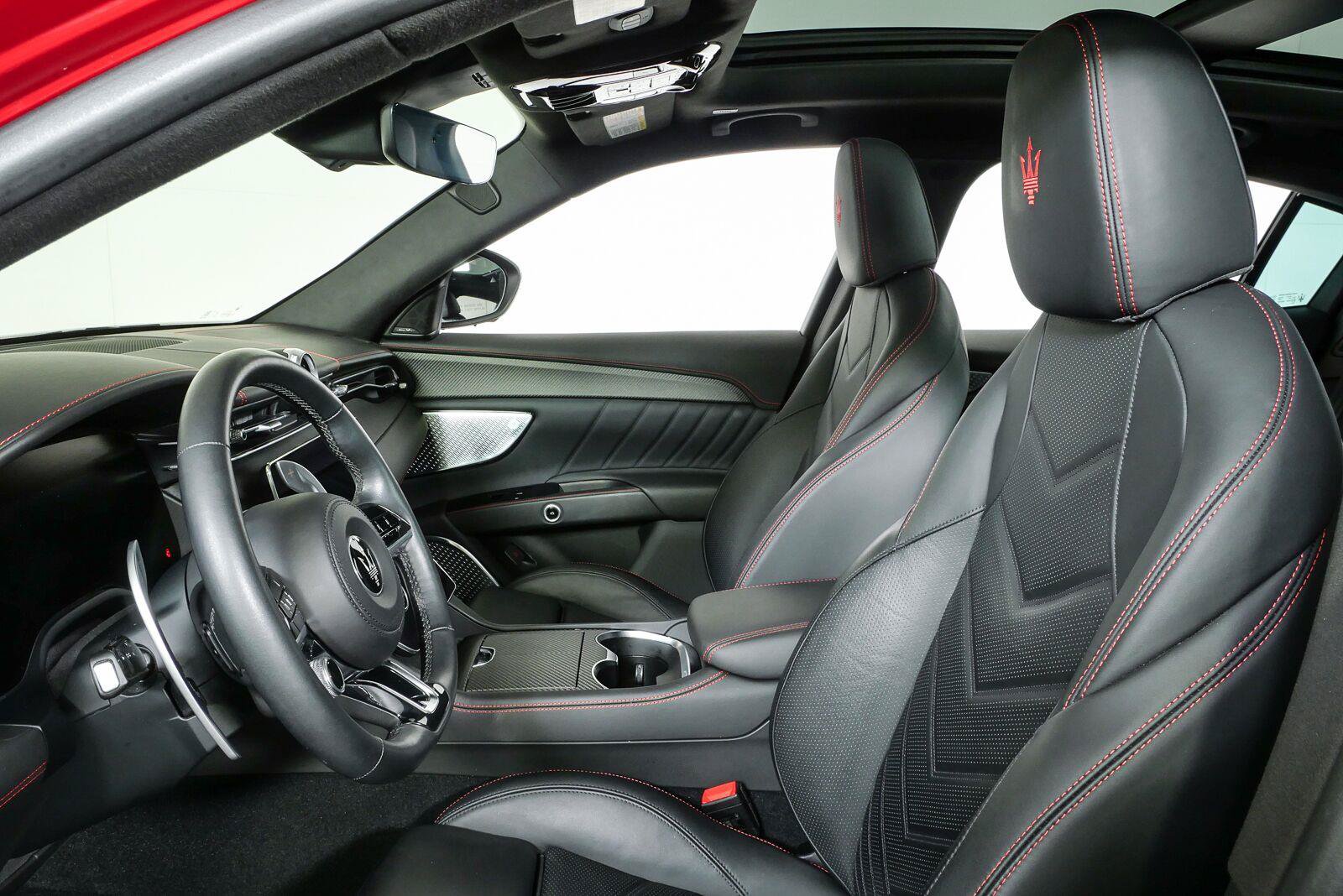 Used 2023 Maserati Grecale Modena AWD/4WD image 2