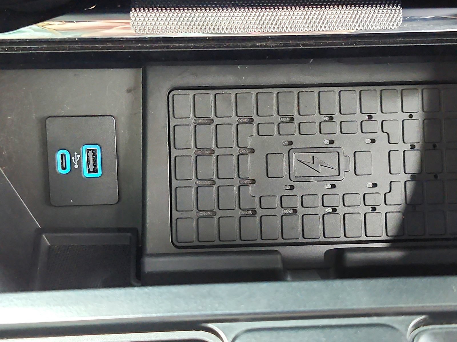 Used 2023 Ford F150 Lariat w/ Equipment Group 502A High AWD/4WD image 38