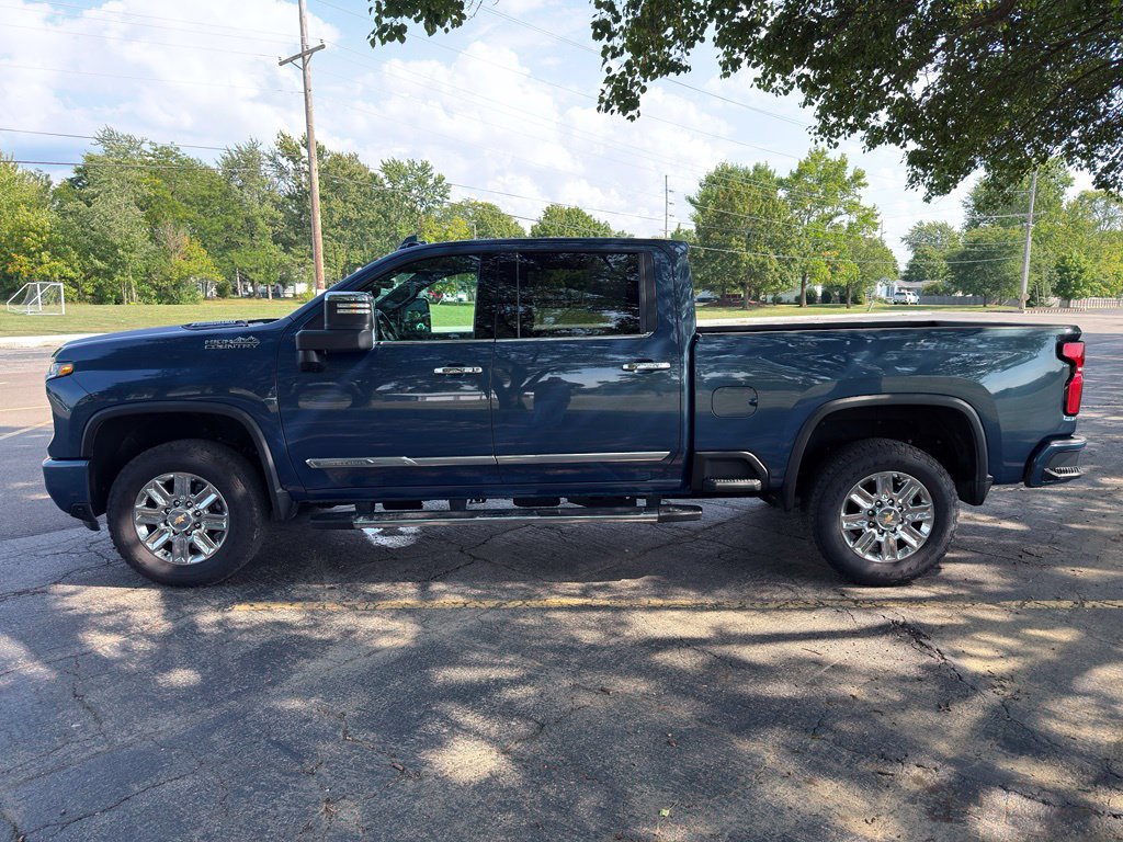 Used 2026 Chevrolet Silverado 2500 High Country w/ Technology Package AWD/4WD image 22