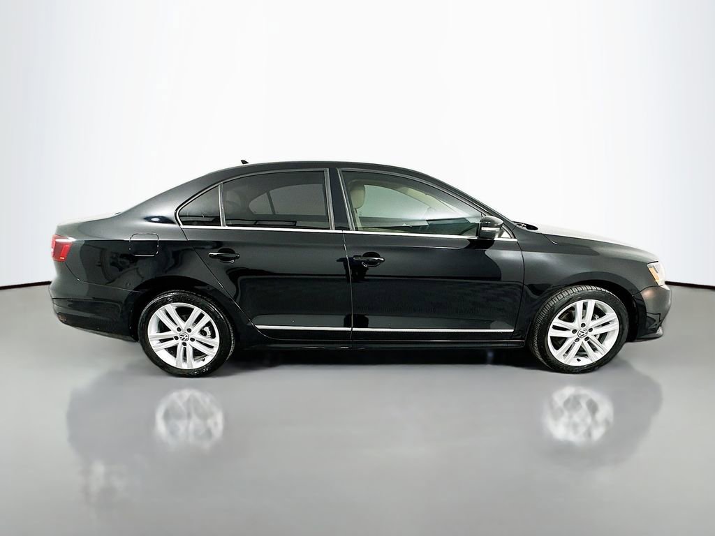 Used 2017 Volkswagen Jetta SEL FWD image 4