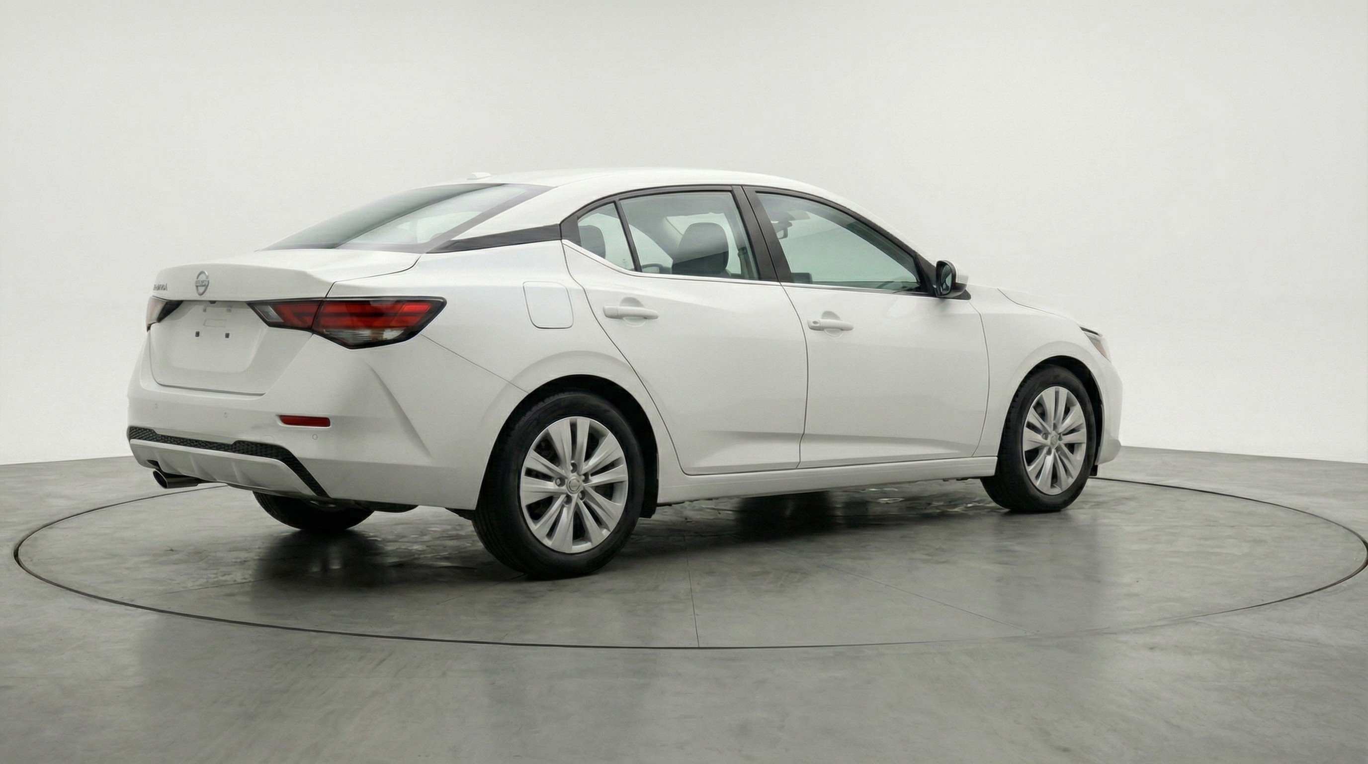 Used 2025 Nissan Sentra S image 9