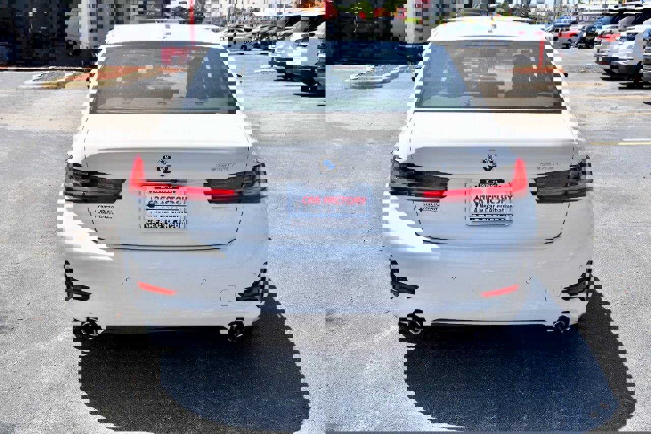 Used 2022 BMW 330i Sedan w/ Premium Package 2 image 5