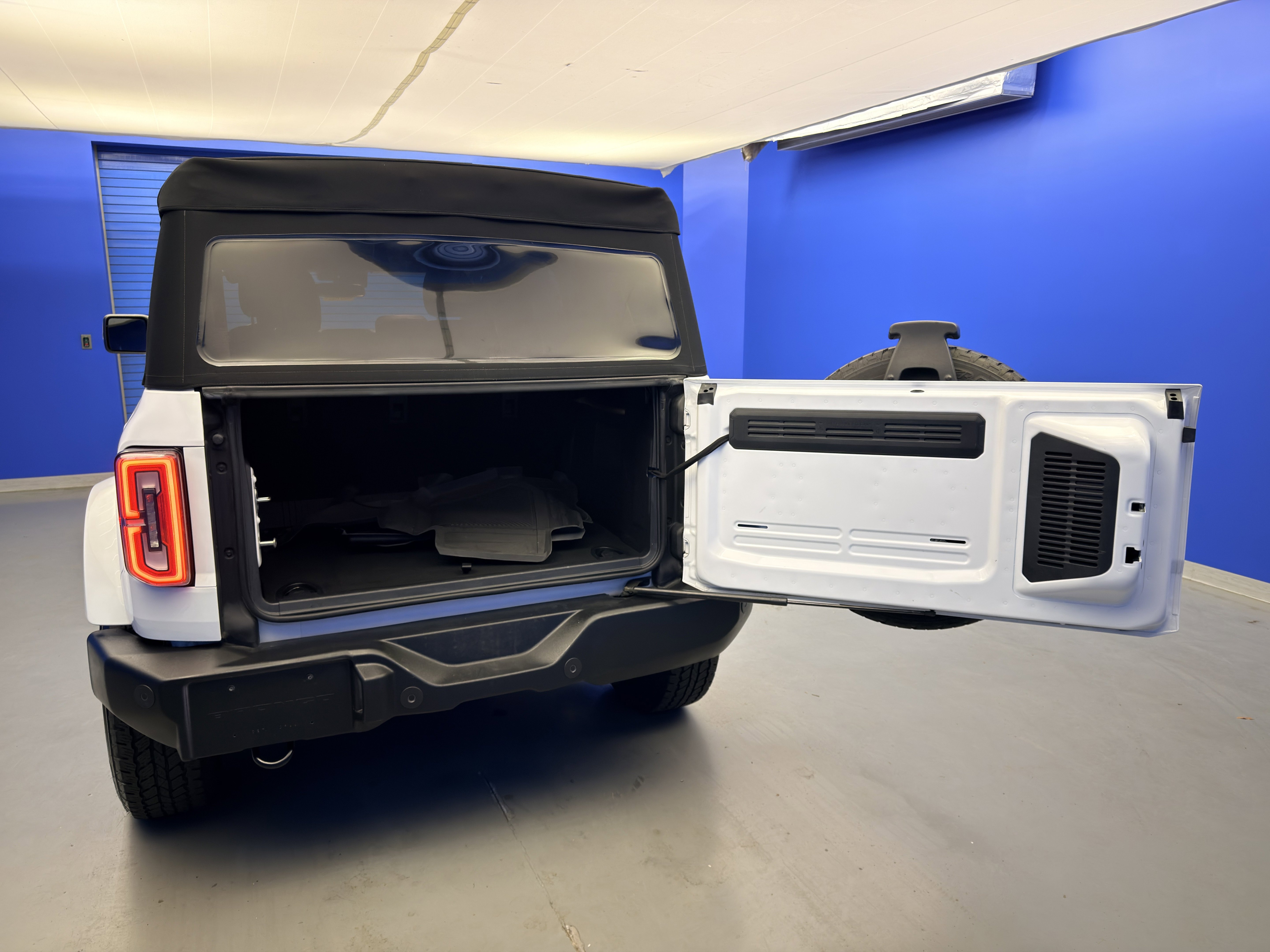 Used 2023 Ford Bronco Outer Banks image 29
