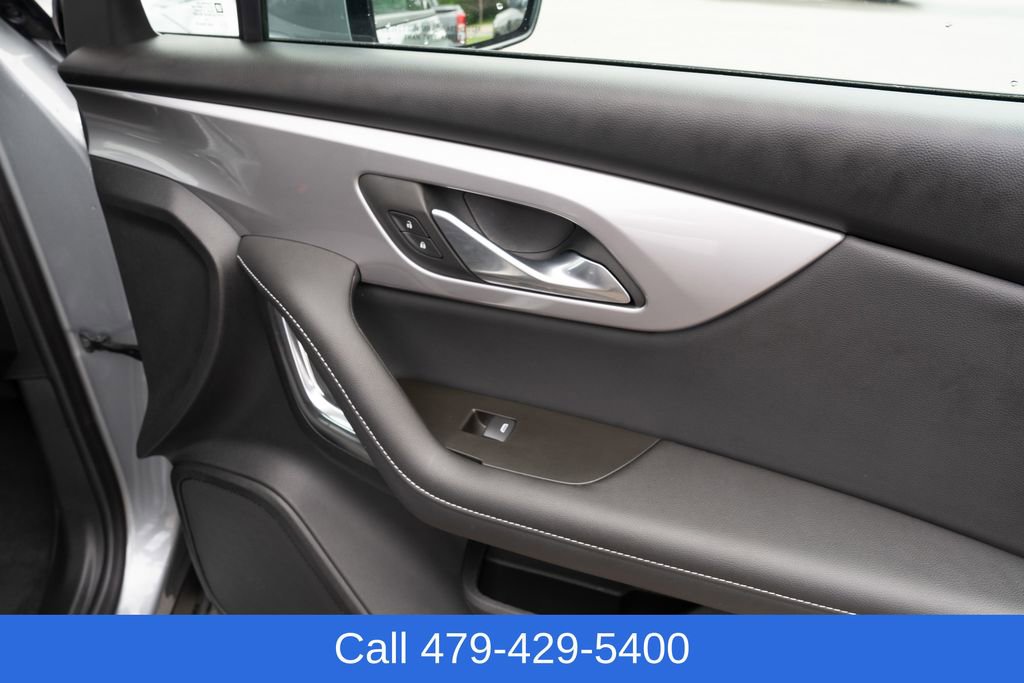 Used 2025 Chevrolet Blazer LT AWD/4WD image 45