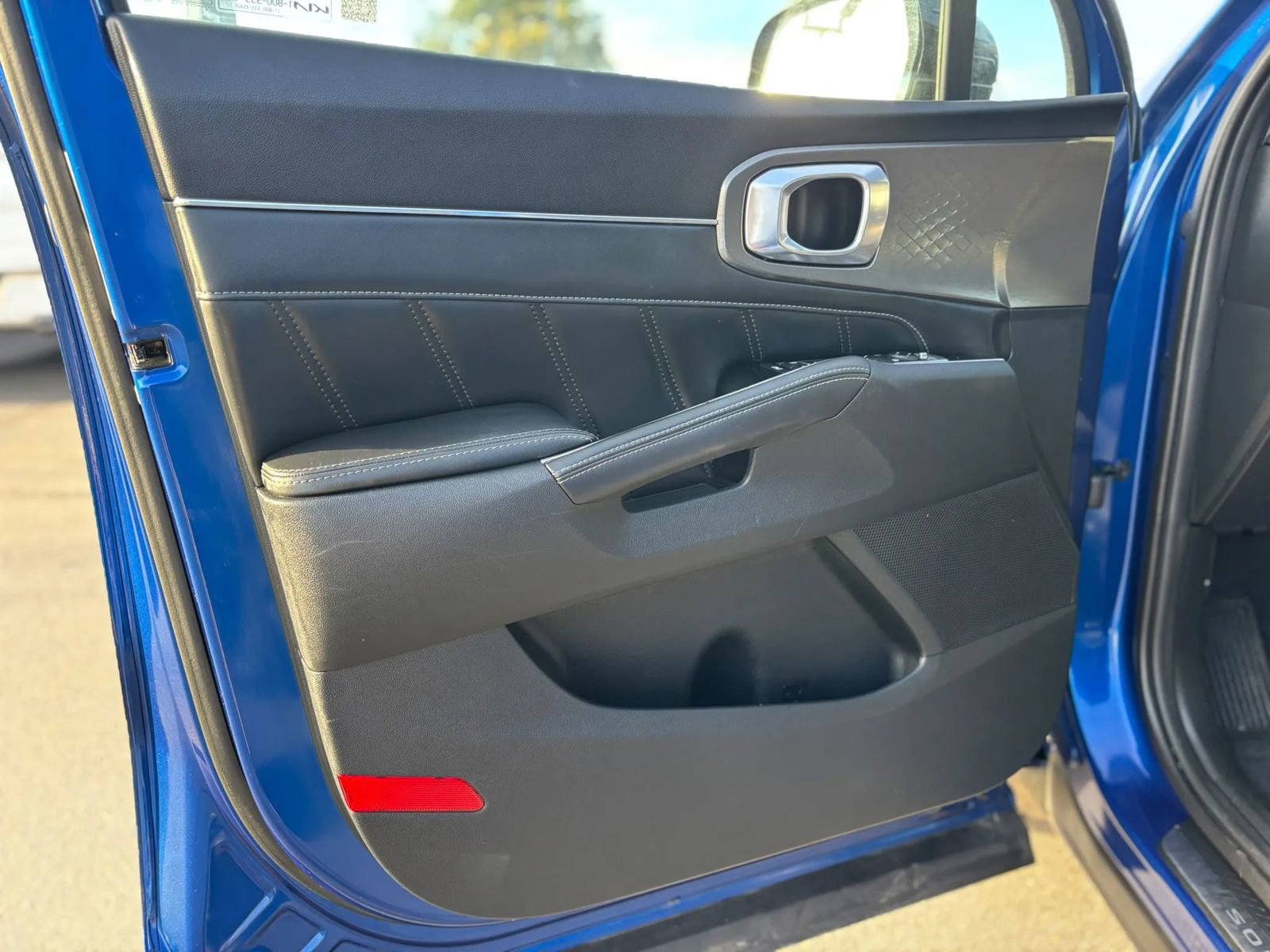 Used 2022 Kia Sorento SX image 9