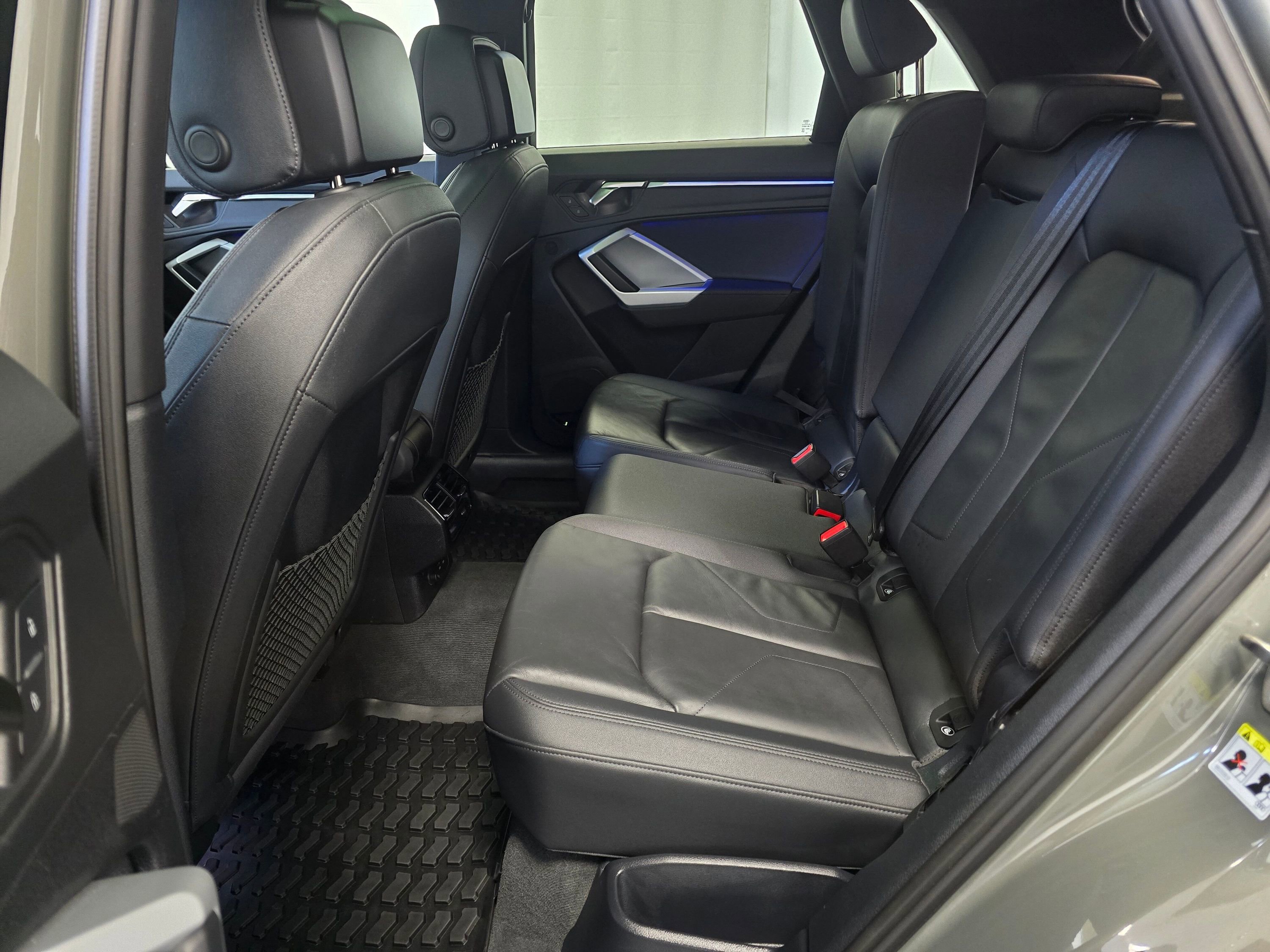 Used 2023 Audi Q3 2.0T Premium Plus w/ Premium Plus Package image 18