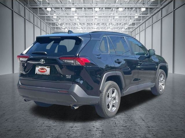 Used 2025 Toyota RAV4 XLE AWD/4WD image 8