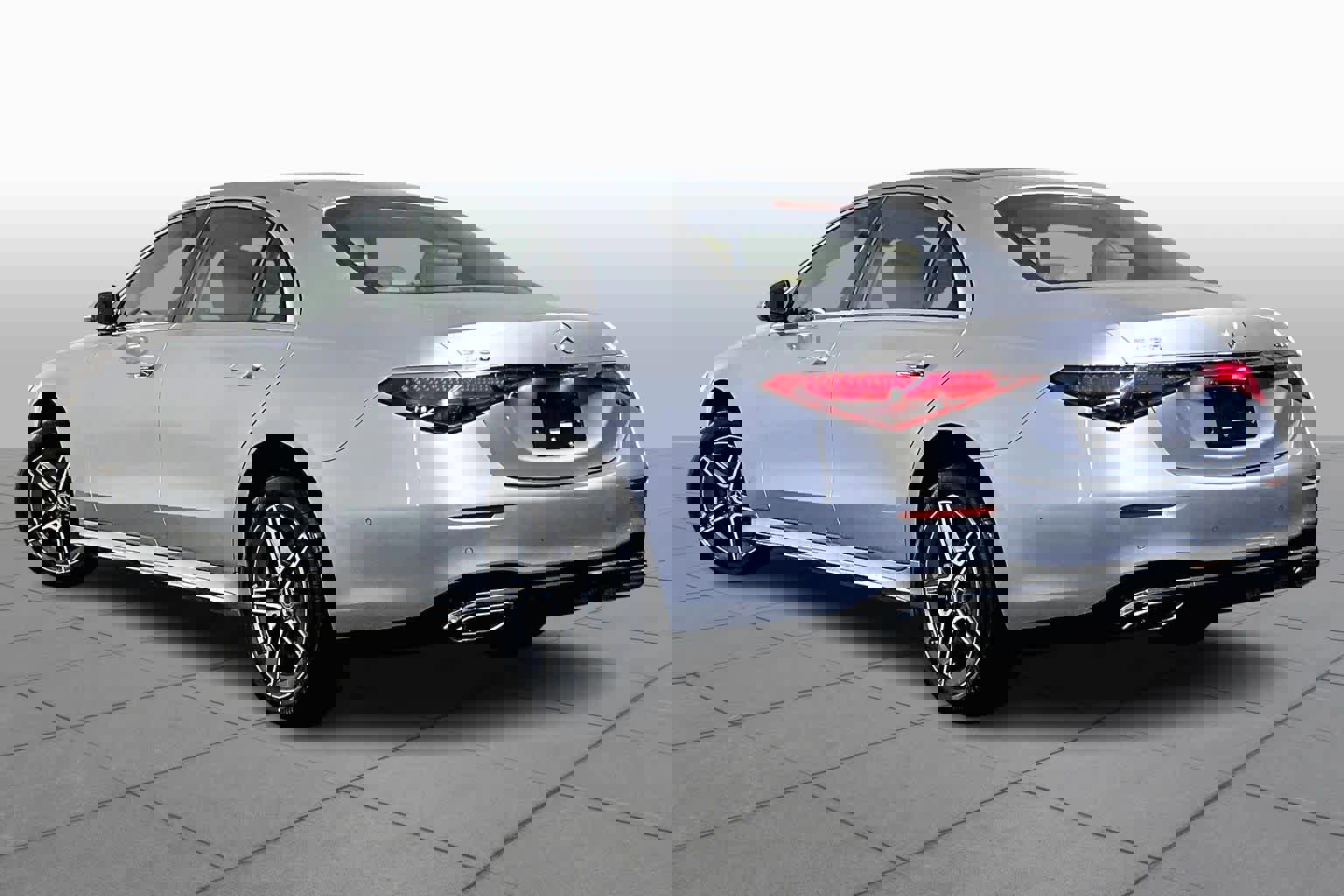 New 2026 Mercedes-Benz S 580 4MATIC Sedan image 3