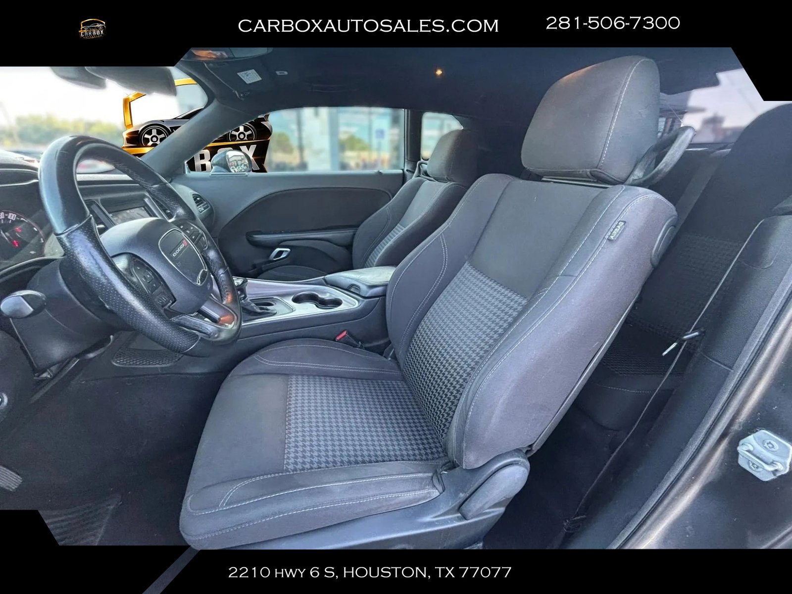 Used 2019 Dodge Challenger SXT w/ Blacktop Package RWD image 17