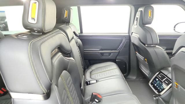 Used 2026 Rivian R1S Adventure AWD/4WD image 40