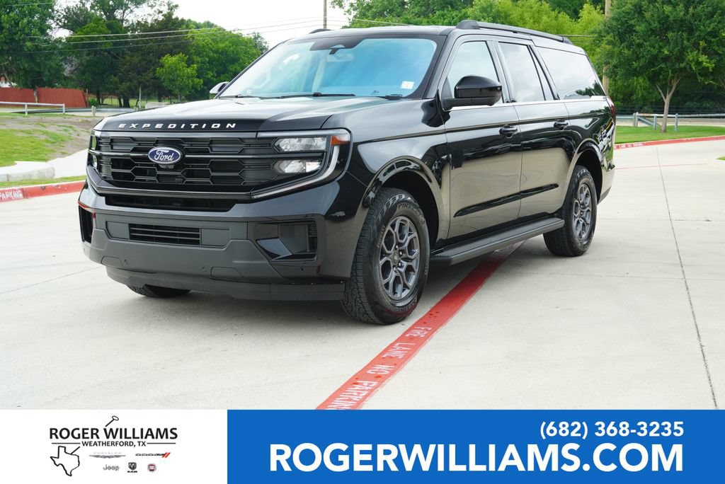 Used 2025 Ford Expedition Max Active AWD/4WD image 1