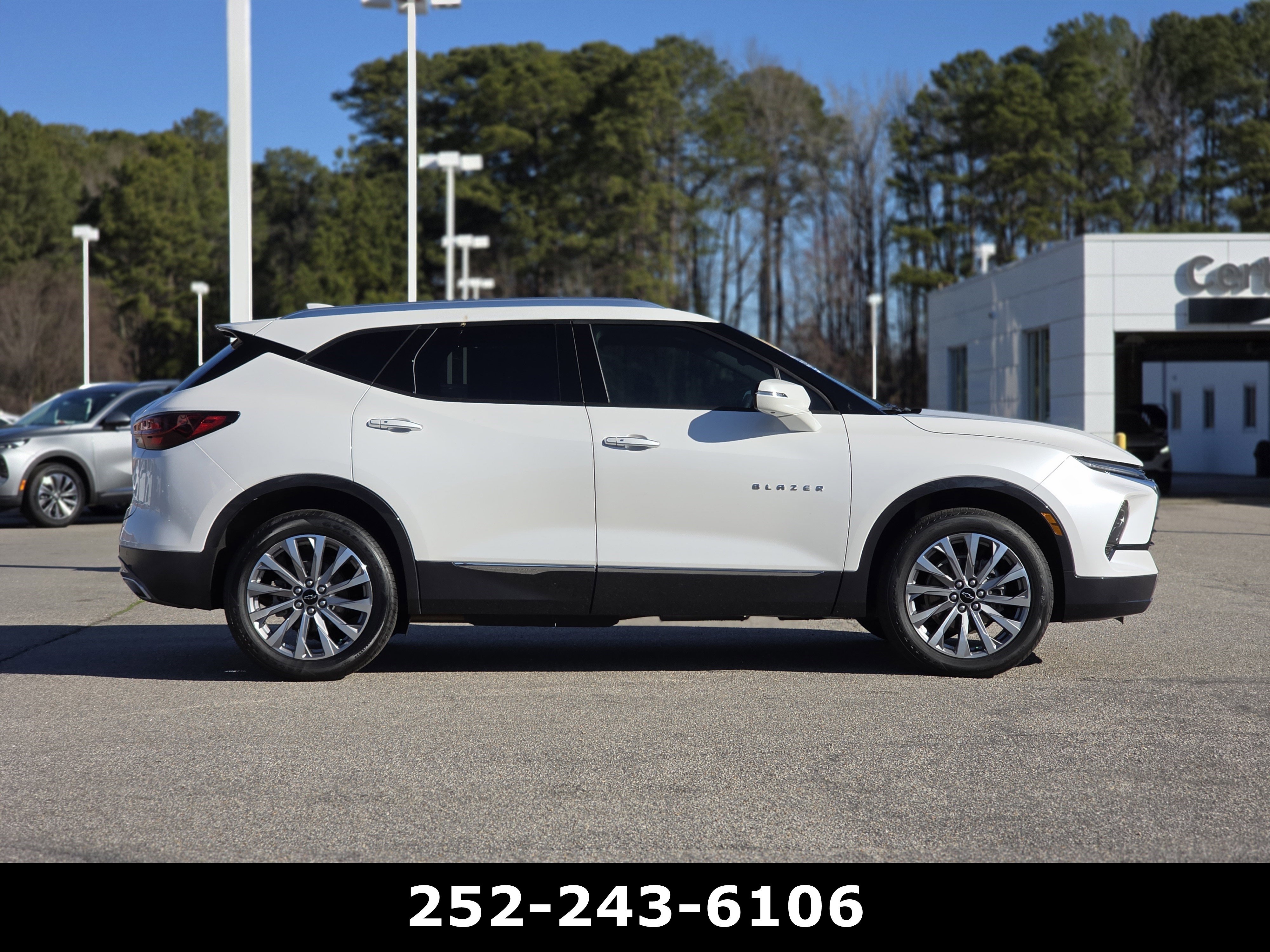 Used 2024 Chevrolet Blazer Premier w/ Driver Confidence II Package FWD image 8