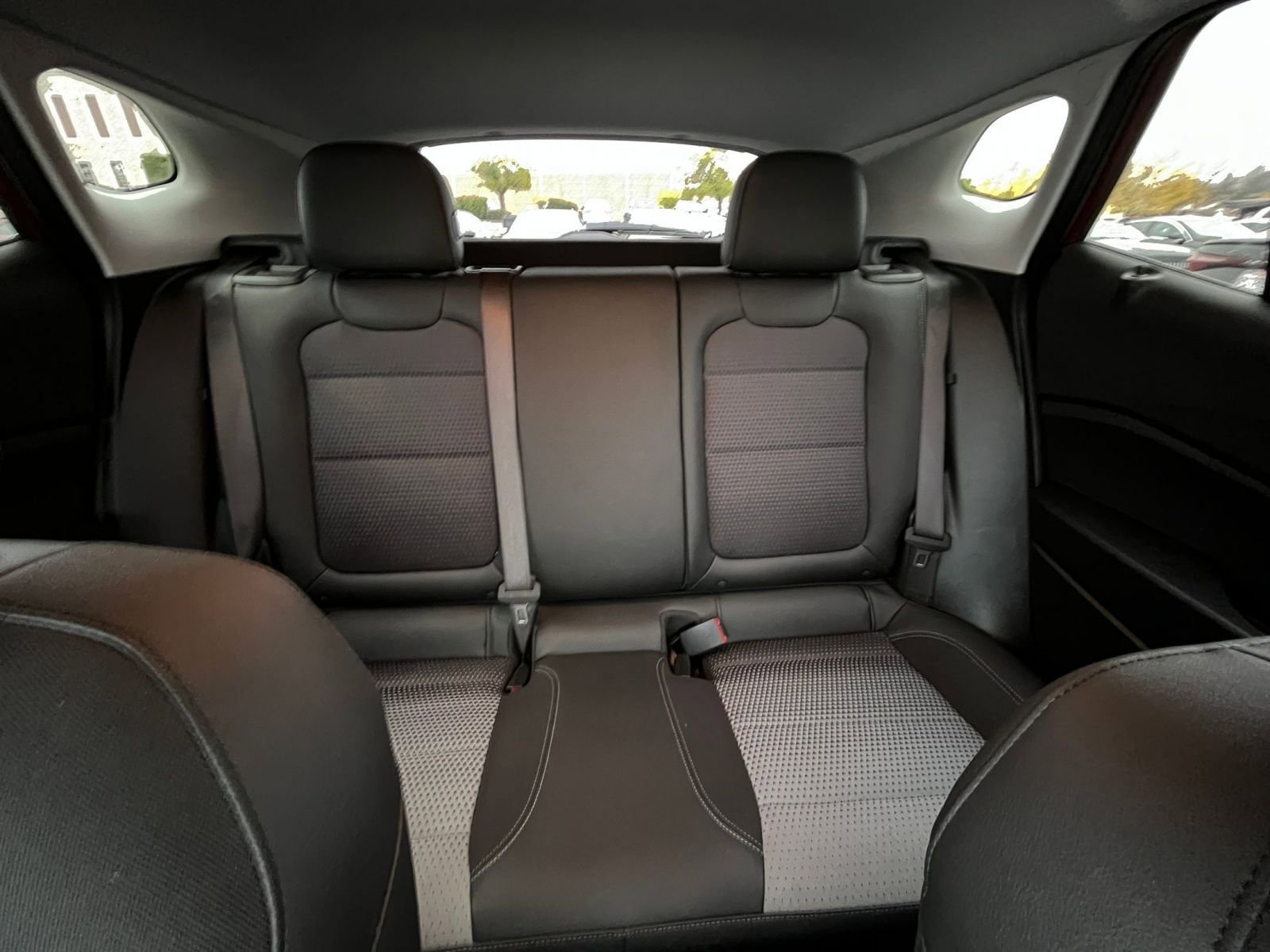 Used 2025 Chevrolet Trax LT w/ LT Convenience Package image 32