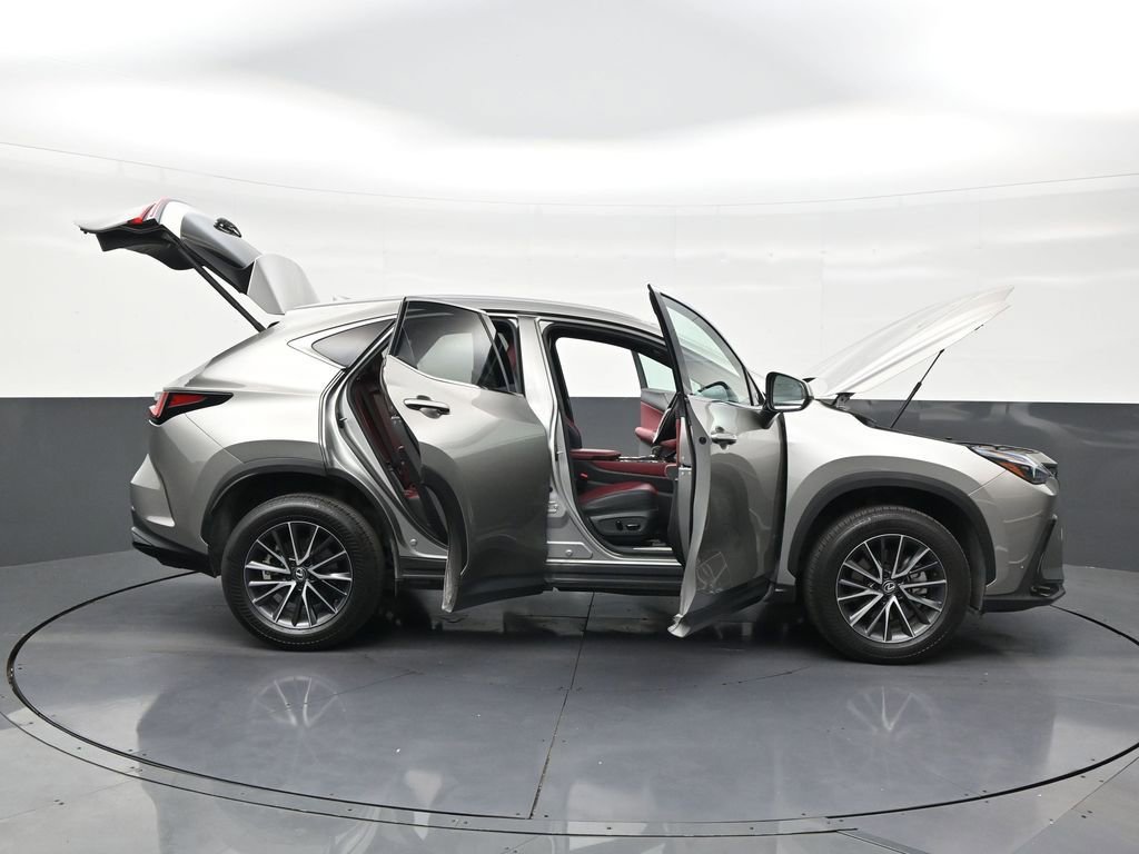 Used 2024 Lexus NX 250 FWD w/ Towing Package (2000 Lbs) image 29