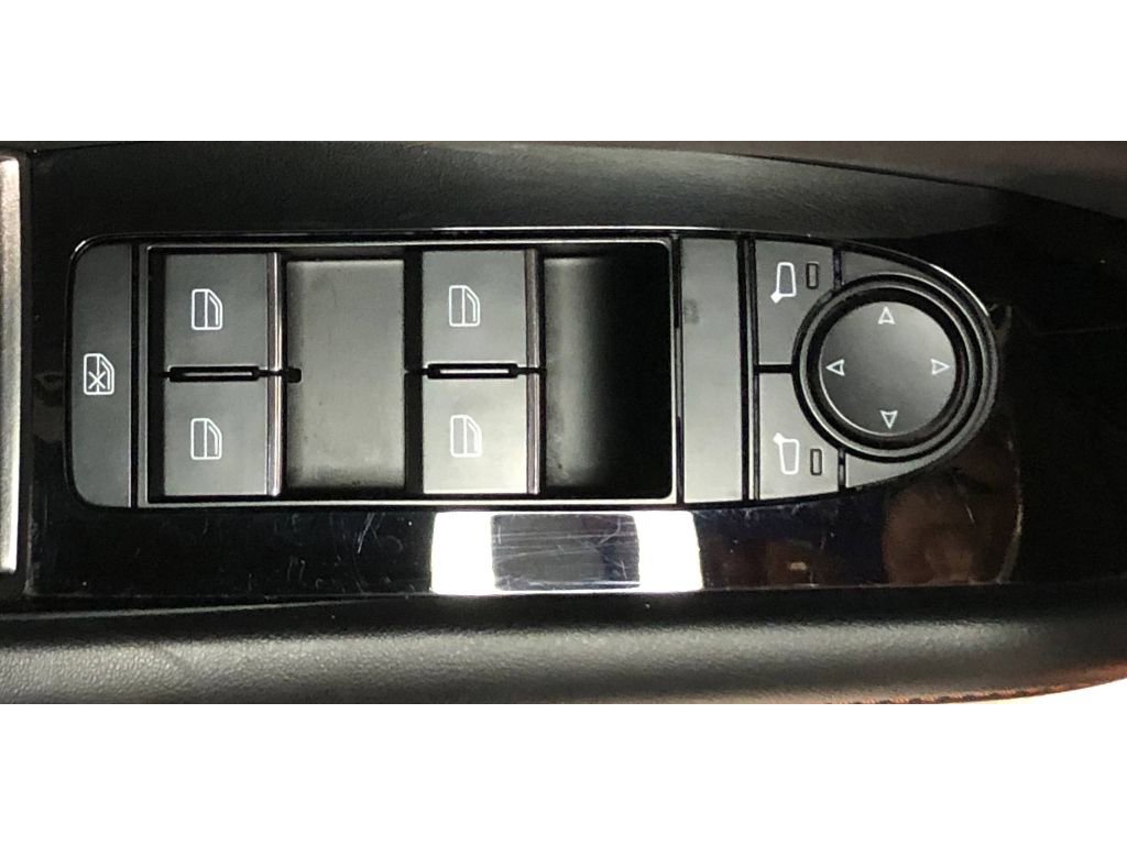 Used 2024 MAZDA MAZDA3 s image 30