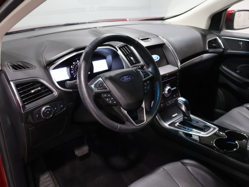 Used 2018 Ford Edge Titanium w/ Equipment Group 301A image 17