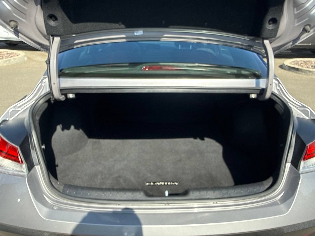 Used 2025 Hyundai Elantra SEL FWD image 28