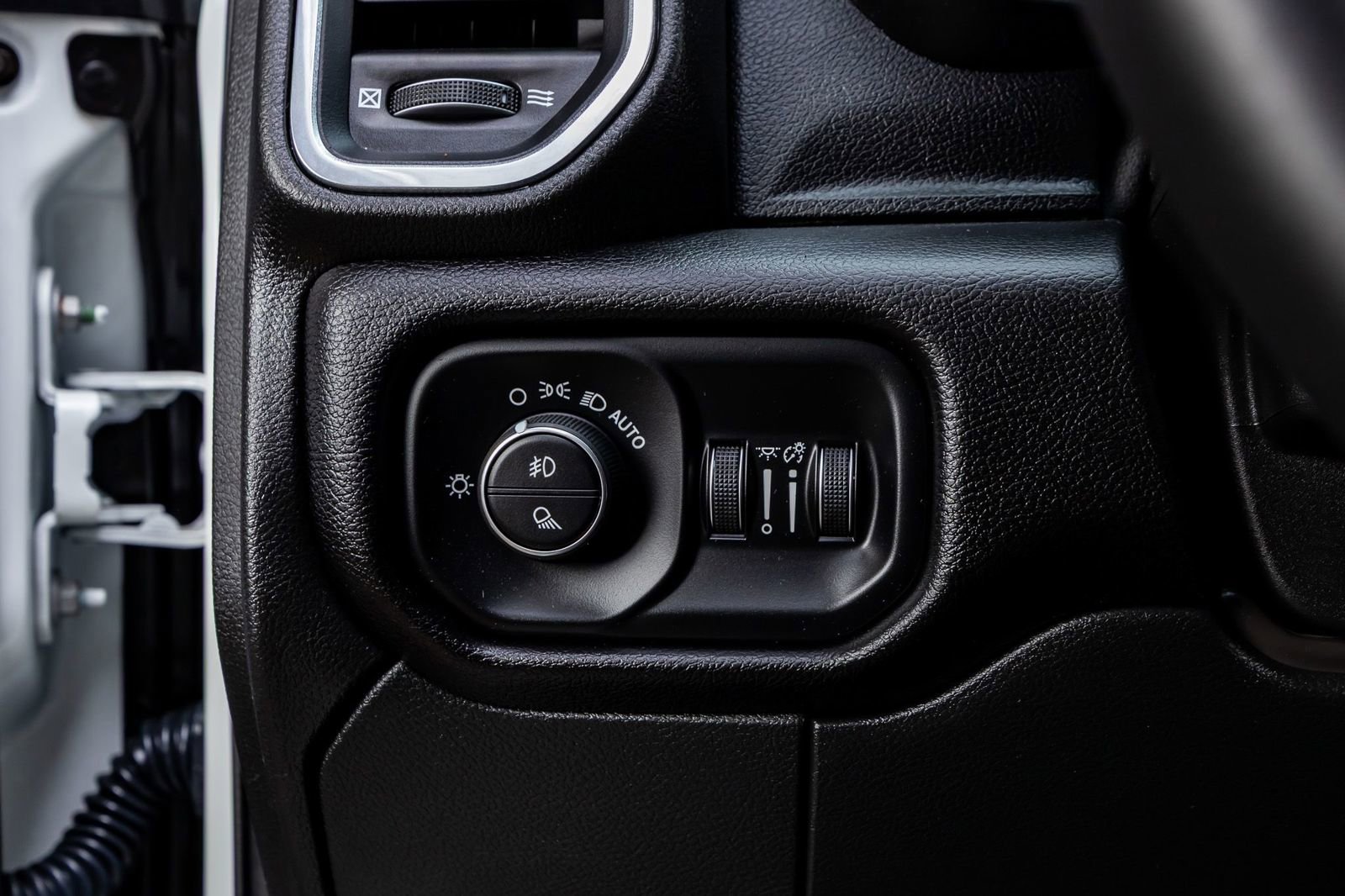 Used 2024 RAM 3500 Laramie w/ Night Edition AWD/4WD image 21