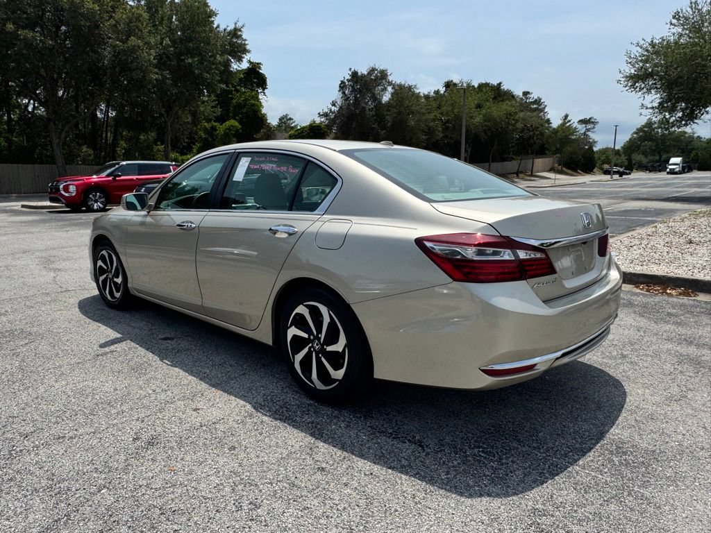 Used 2017 Honda Accord EX-L image 4