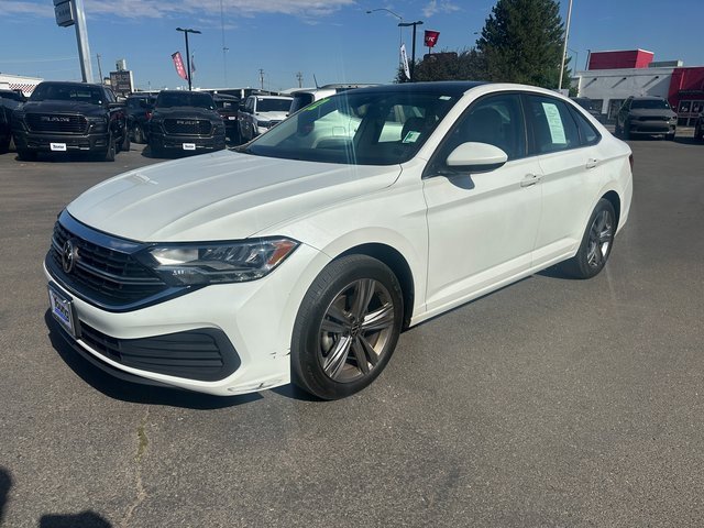 Used 2022 Volkswagen Jetta SE image 8