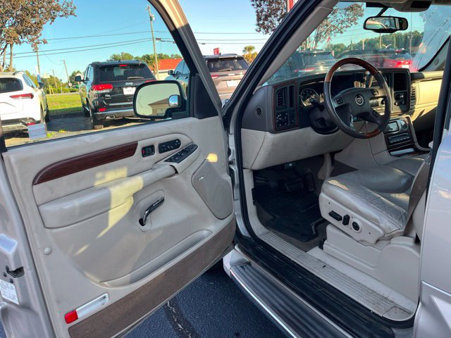 Used 2004 Cadillac Escalade EXT AWD/4WD image 4