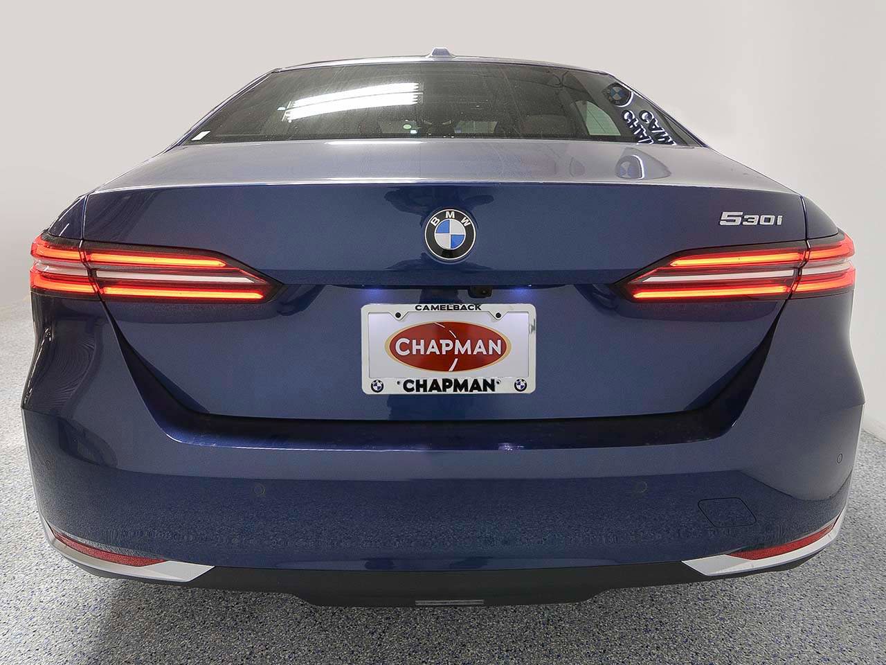 Certified 2025 BMW 530i w/ Premium Package image 4