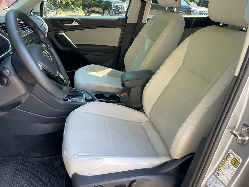 Used 2020 Volkswagen Tiguan SEL AWD/4WD image 7