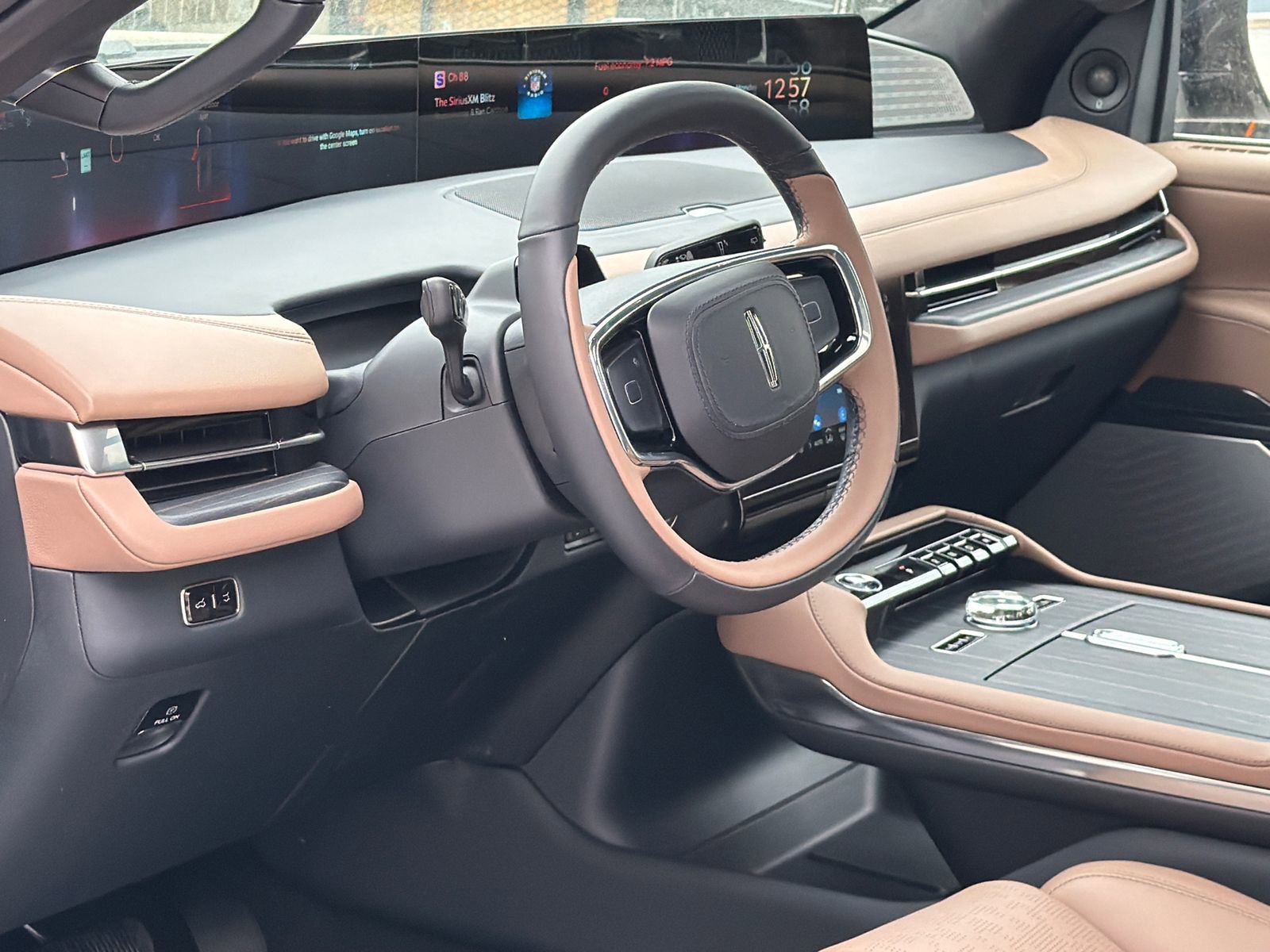 New 2026 Lincoln Navigator L Black Label AWD/4WD image 16