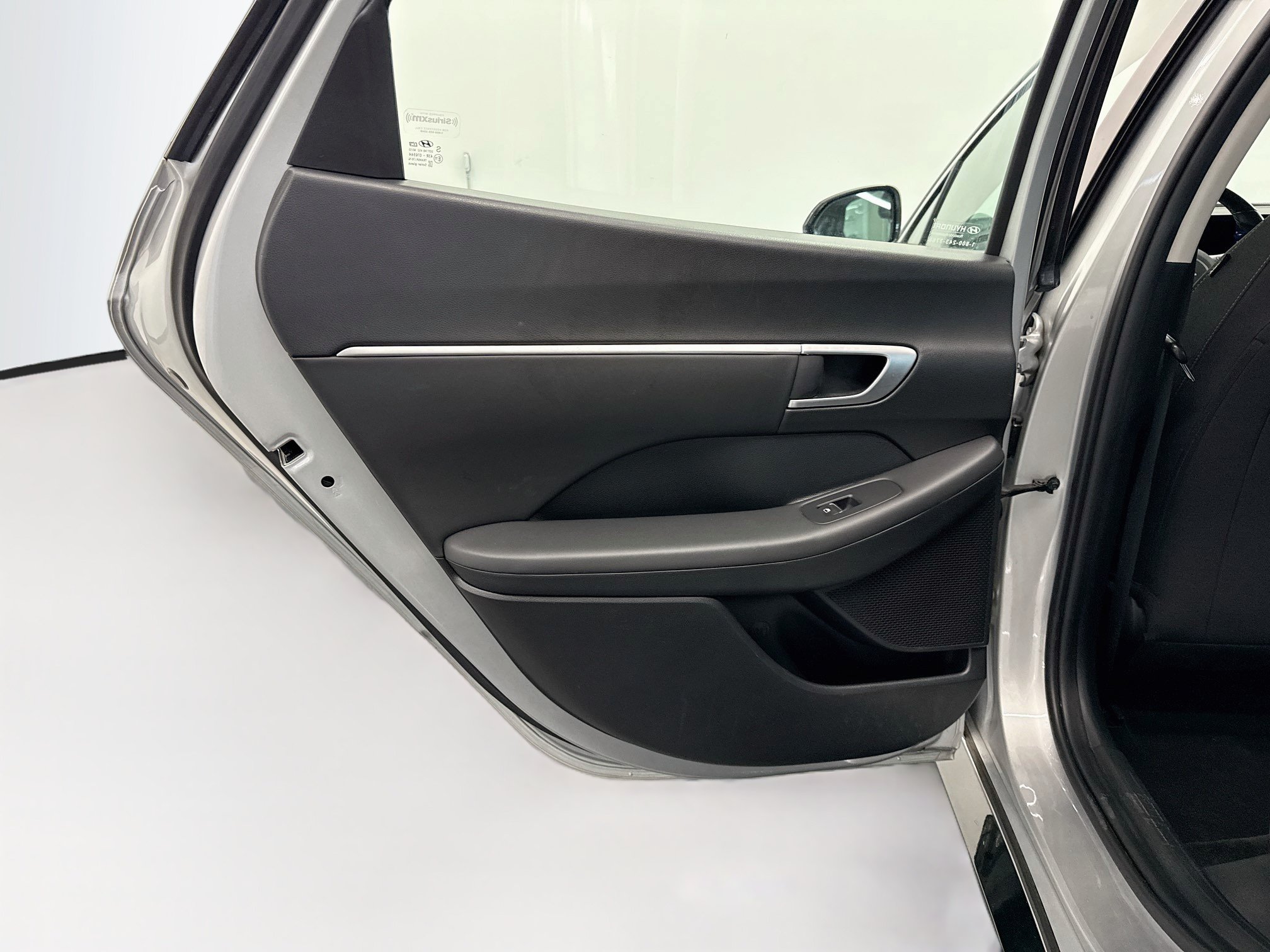 Used 2025 Hyundai Sonata SEL FWD image 28