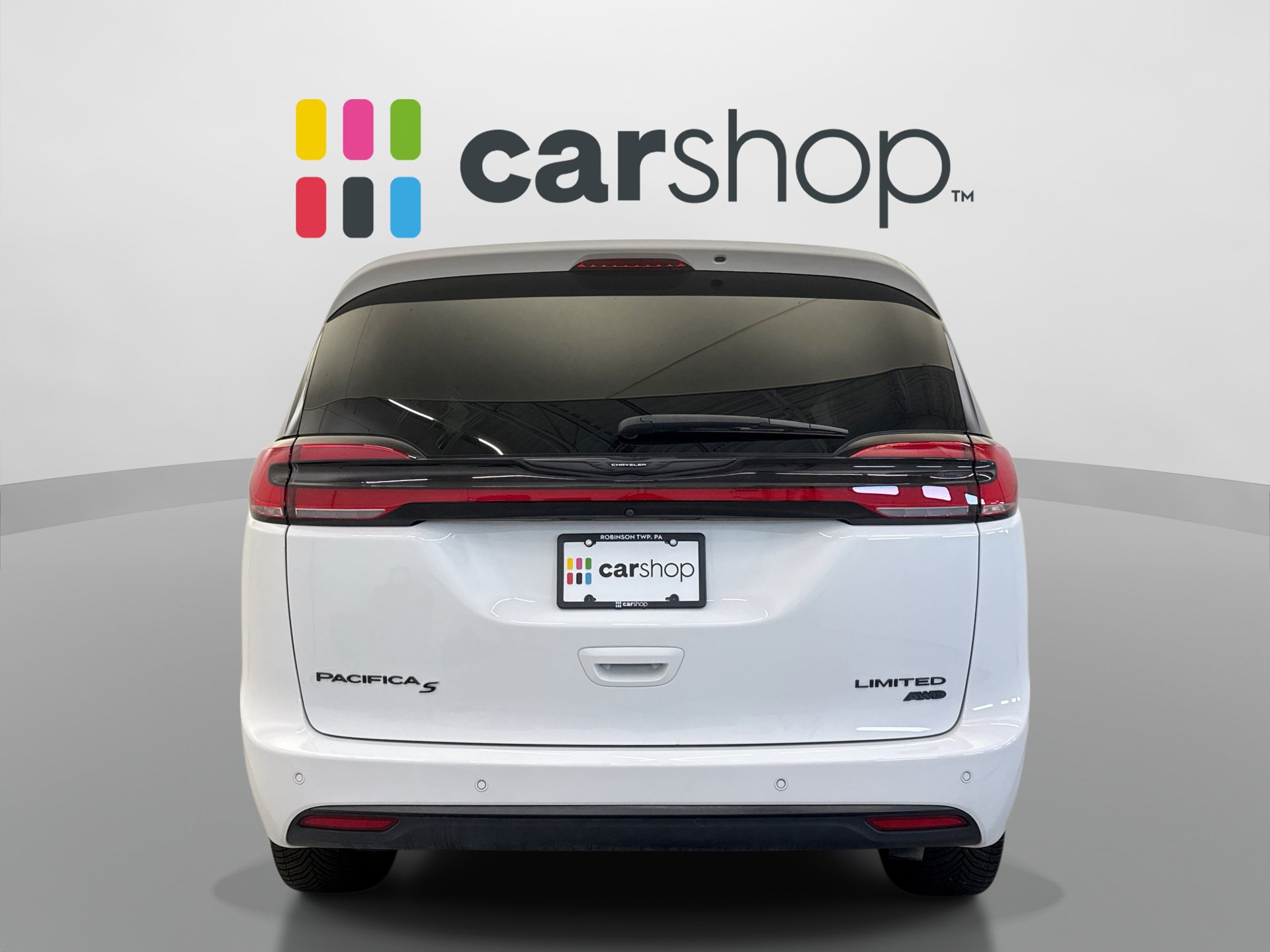 Used 2022 Chrysler Pacifica Limited w/ Uconnect Theater Family Group AWD/4WD image 4