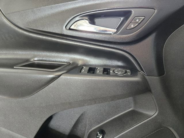 Used 2018 Chevrolet Equinox LT FWD image 24