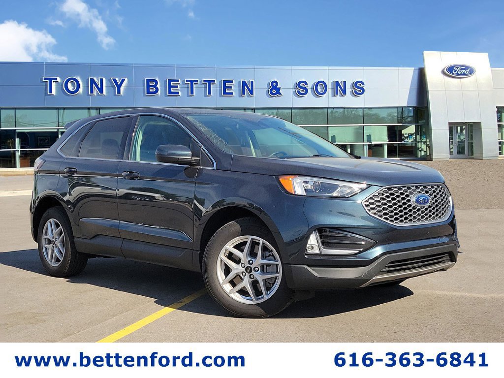 Used 2024 Ford Edge SEL w/ Convenience Package