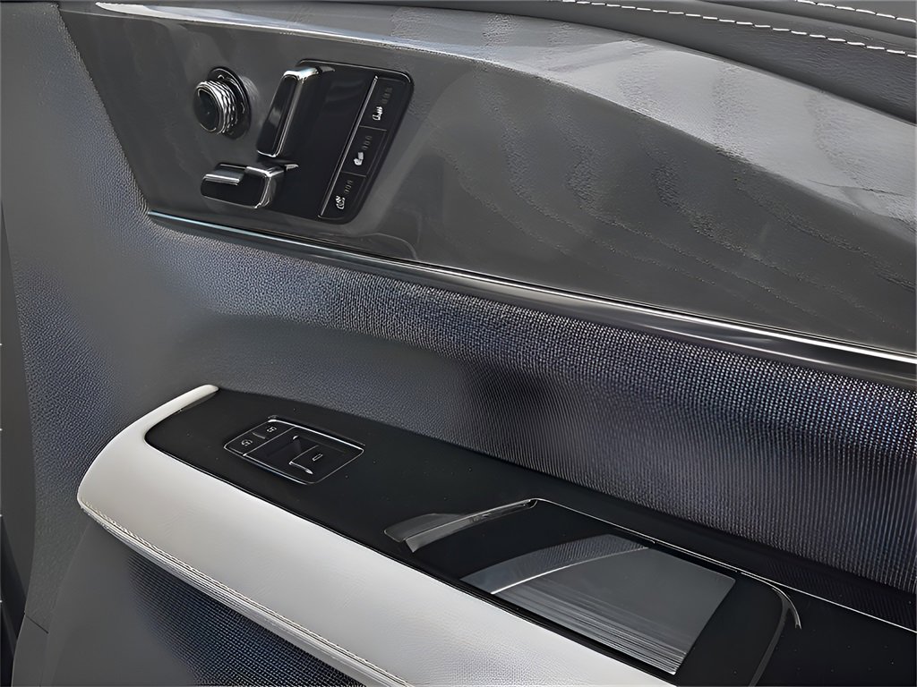 New 2026 Cadillac Escalade IQ Luxury 1 w/ LPO, Floor Liner Package image 14