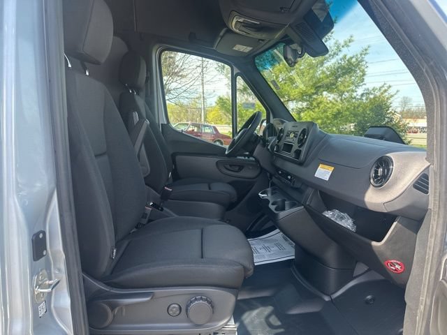 New 2025 Mercedes-Benz Sprinter 2500 image 18