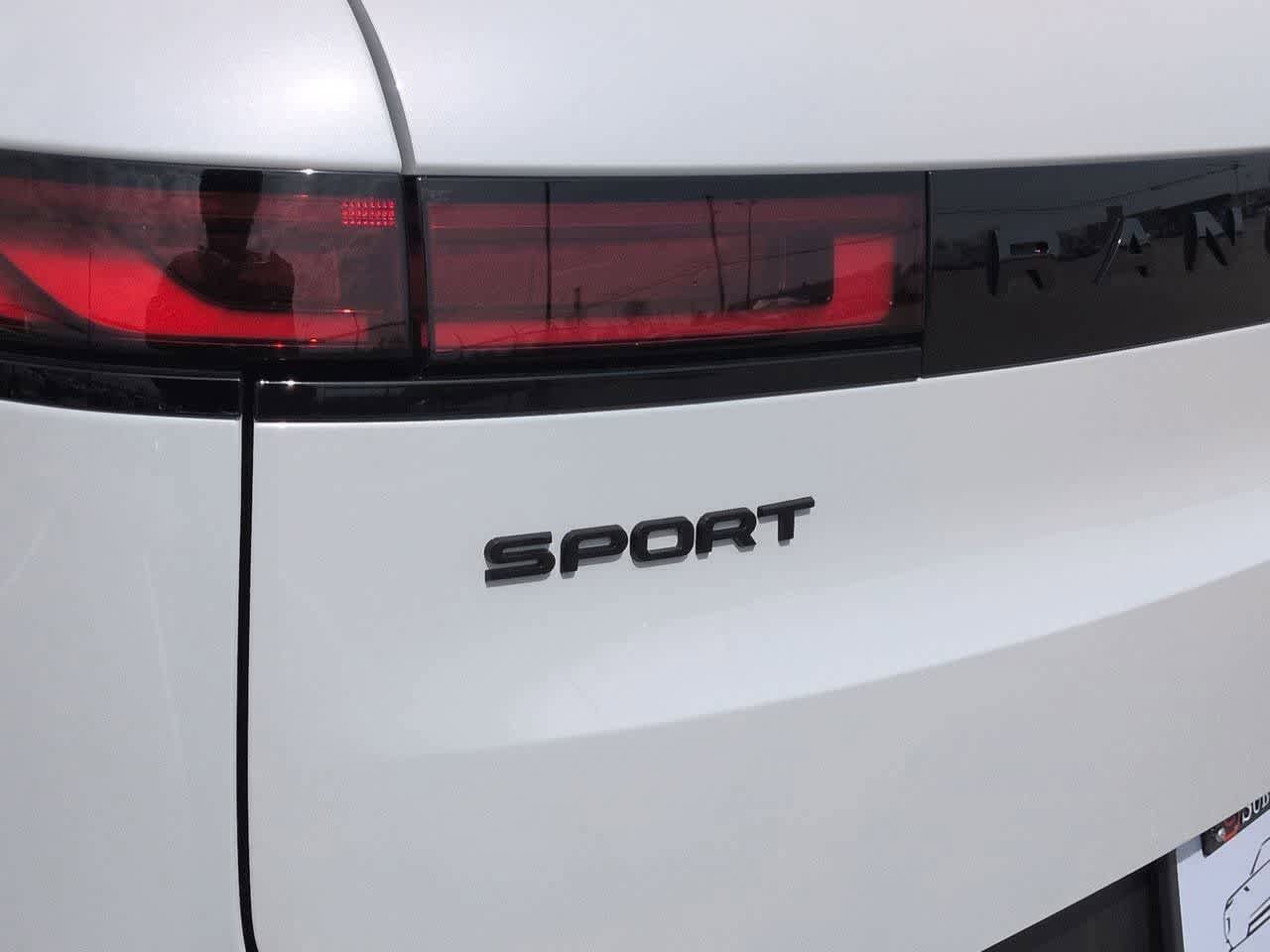 New 2026 Land Rover Range Rover Sport SE AWD/4WD image 12