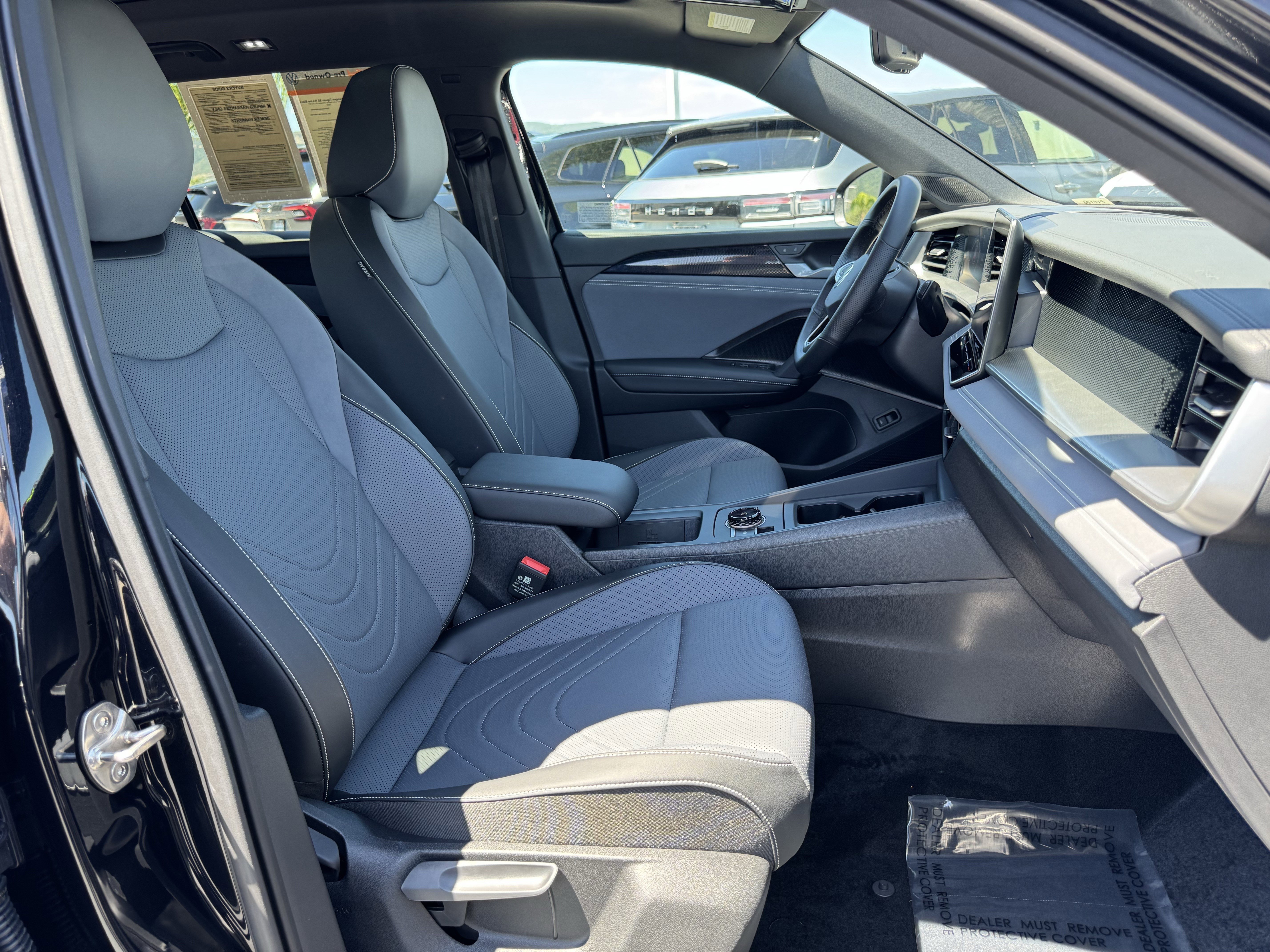 Certified 2026 Volkswagen Tiguan SE R-Line AWD/4WD image 36