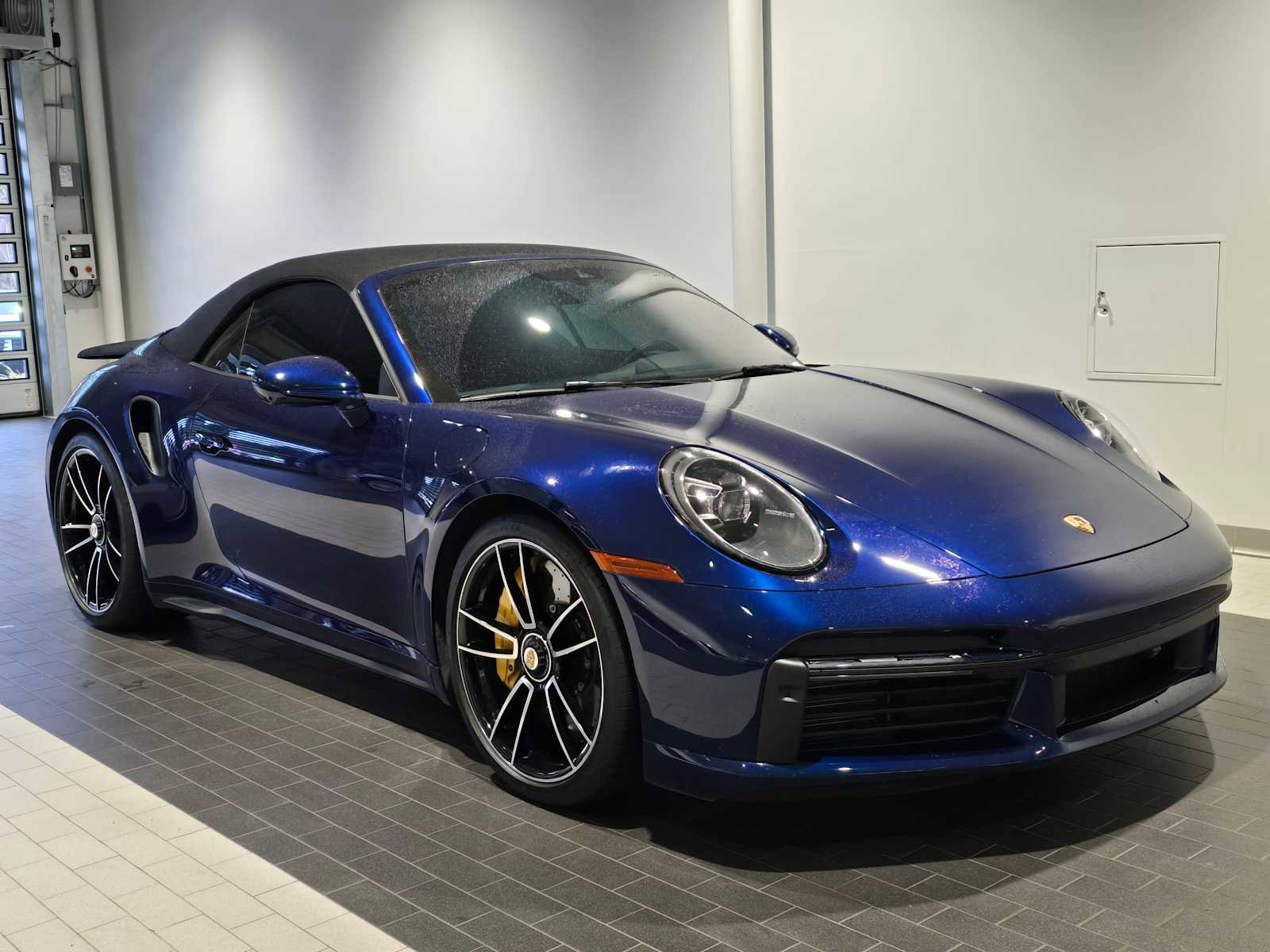 Used 2022 Porsche 911 Turbo S image 27