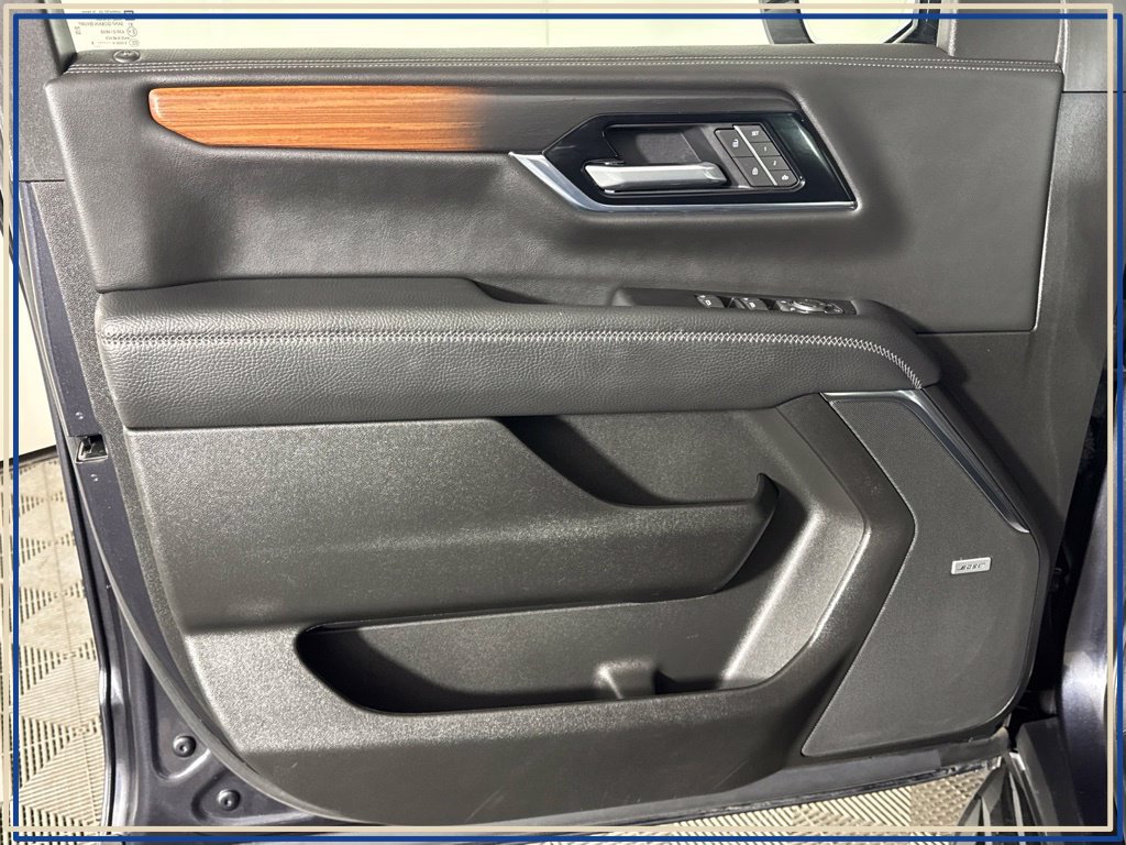 Certified 2025 GMC Yukon XL Denali AWD/4WD image 30