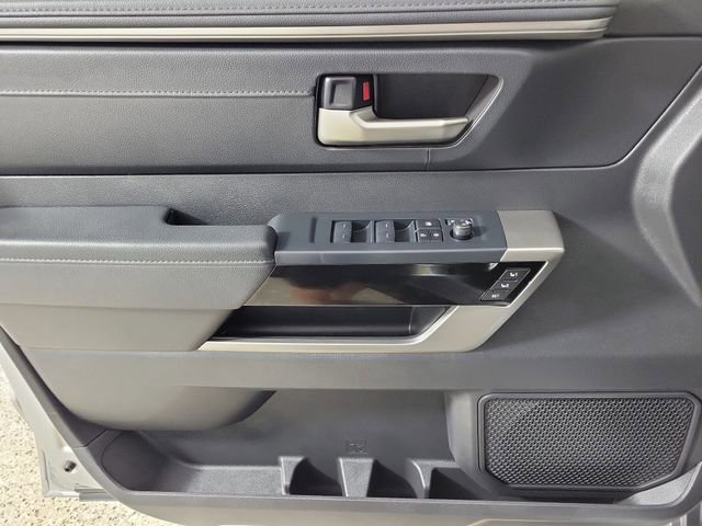 Used 2025 Toyota Tundra Limited AWD/4WD image 21