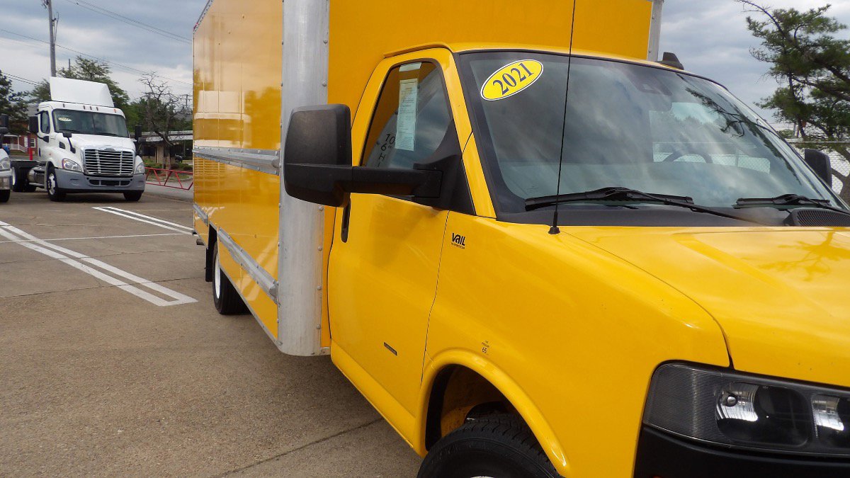 Used 2021 GMC Savana 3500 Extended w/ Power Convenience Package RWD image 8