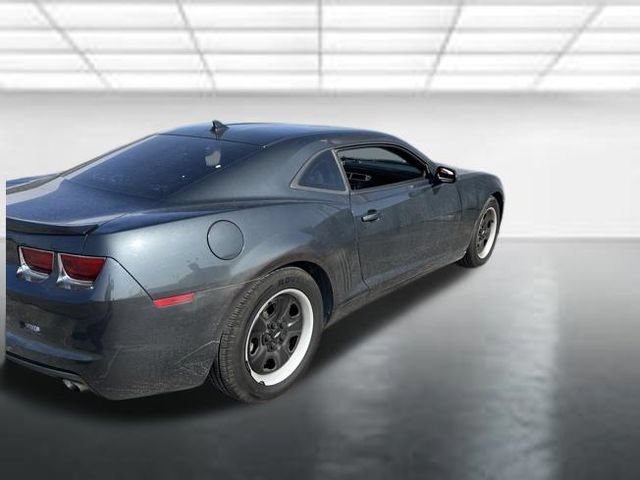 Used 2013 Chevrolet Camaro LS RWD image 4
